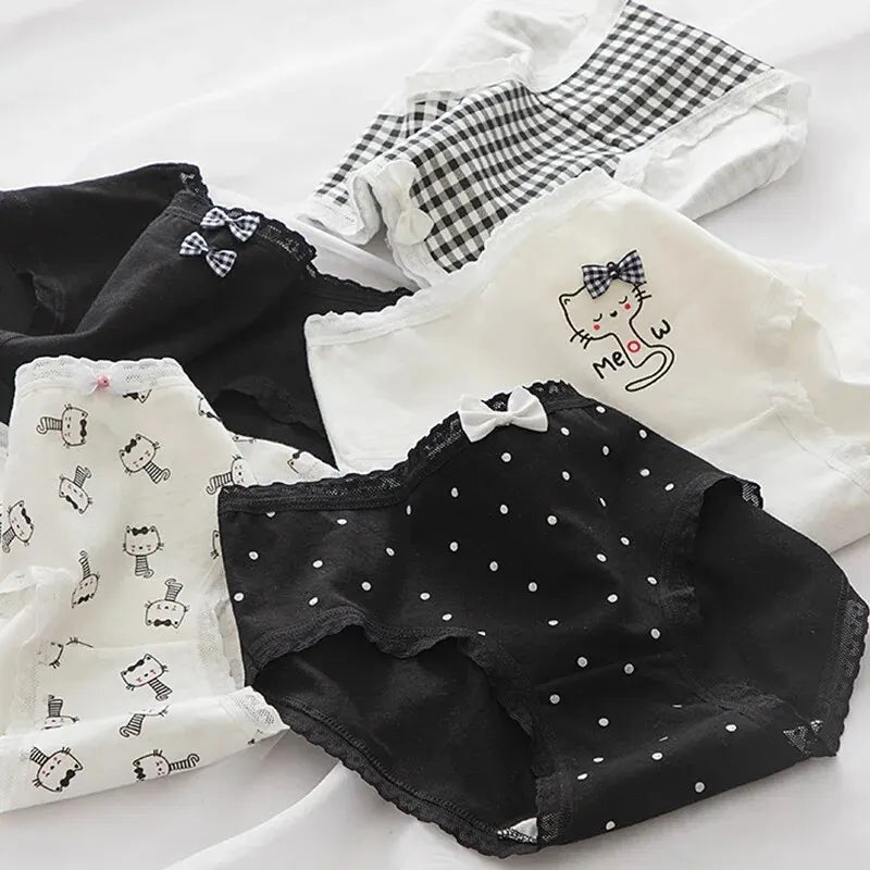 Cotton Cat Print Panties Set: Daily Comfort with Cartoon Style